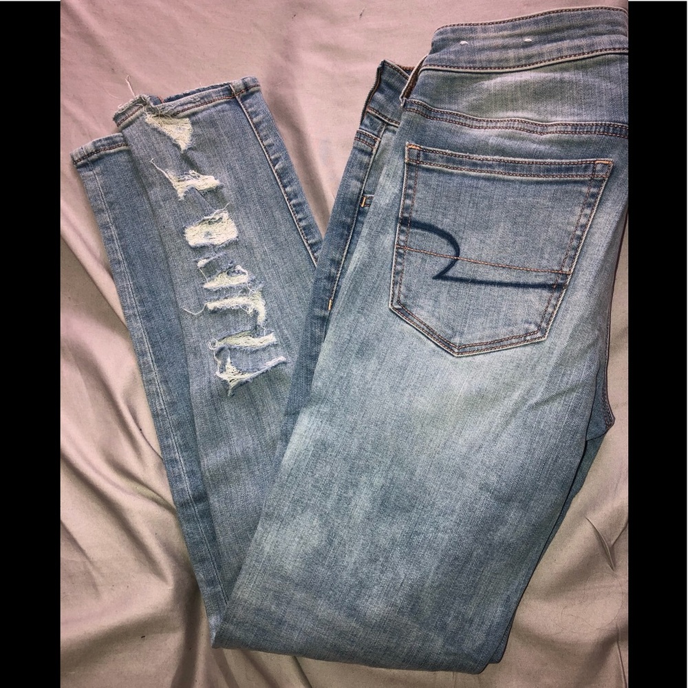 💎8R American Eagle Distressed Skinny Jeans💎